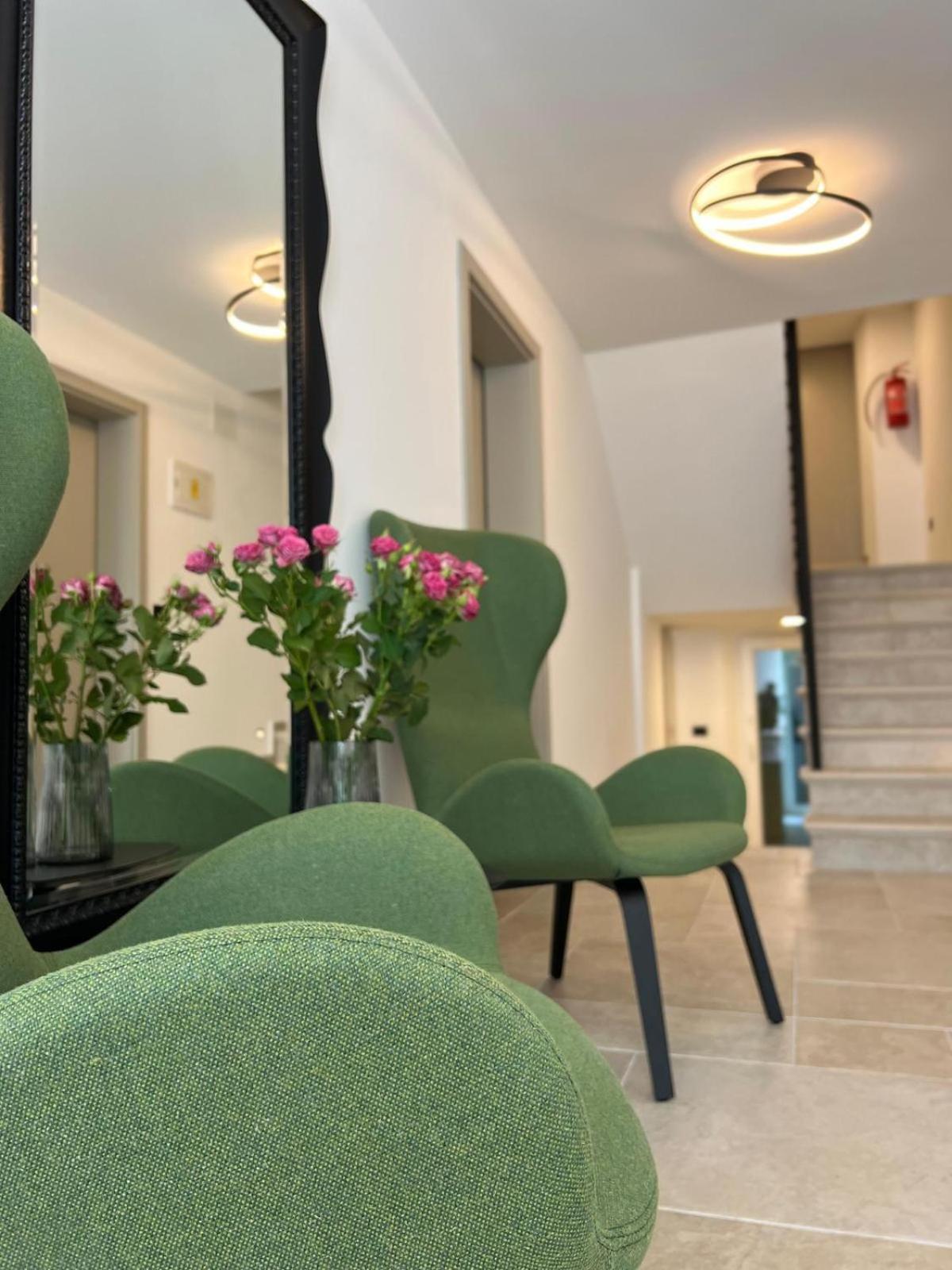 Arena Prestige Rooms Pula Exteriör bild